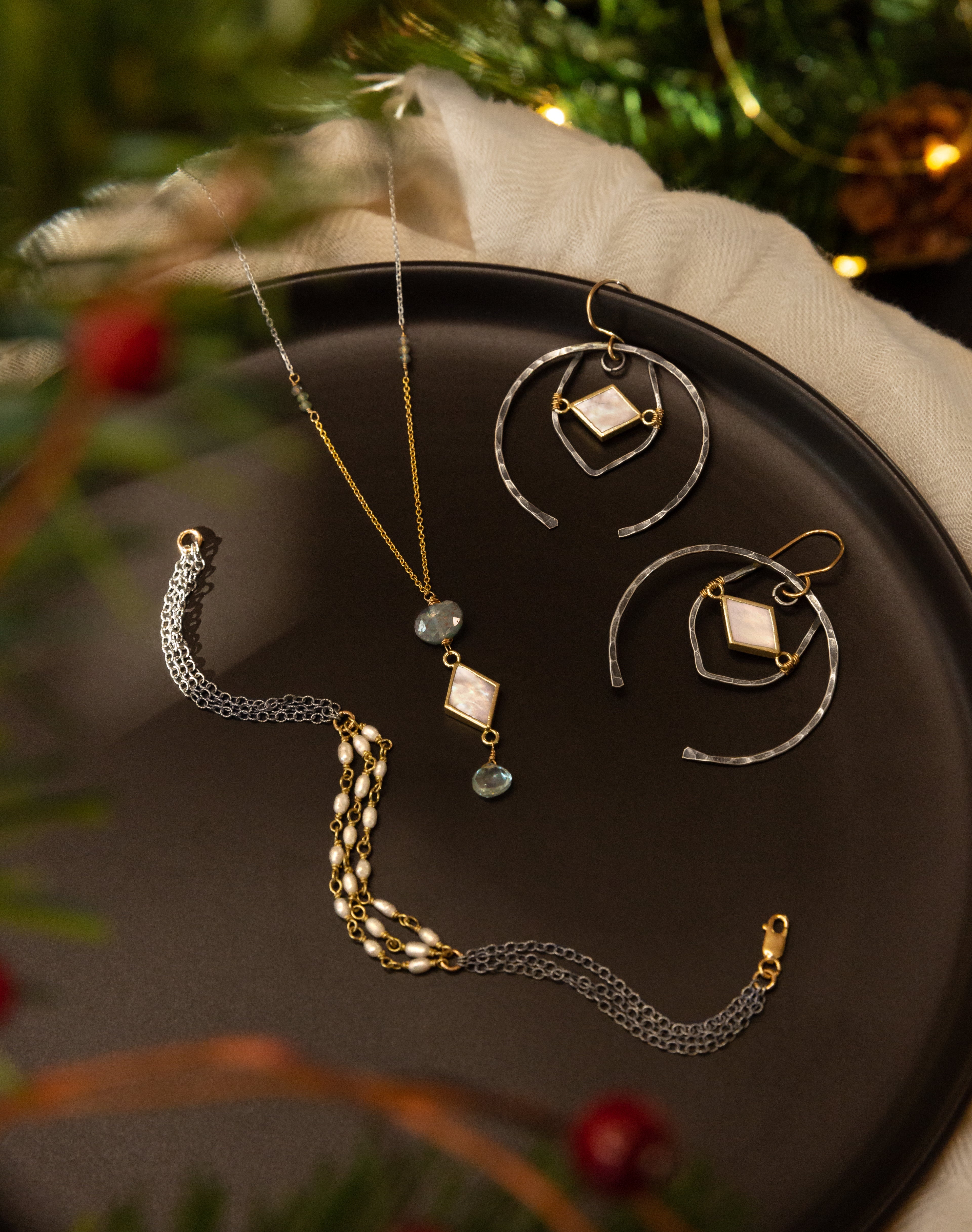 Pearl Presence Necklace