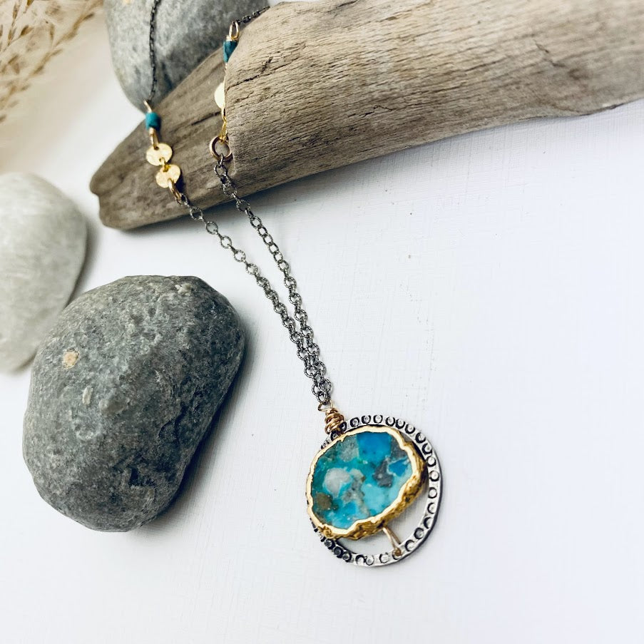 Turquoise Details Necklace