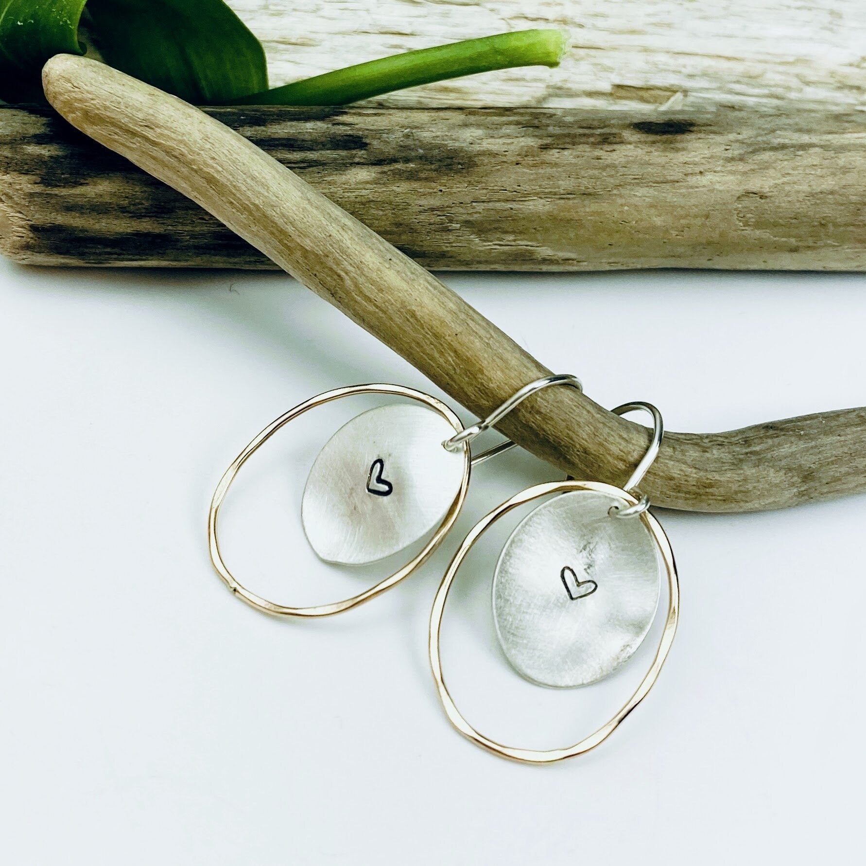 Hearts Crush Oval Earrings