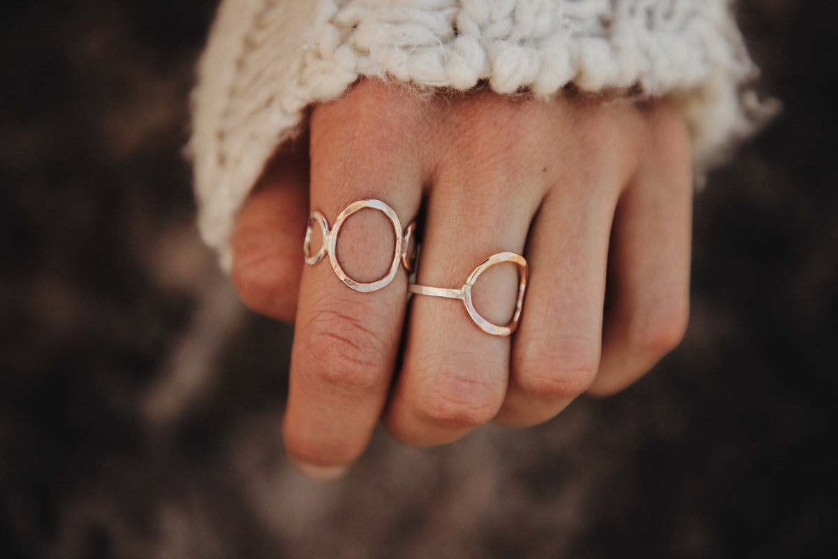 【HYERES LOR】24FW★ Triple Silver Cutout Ring Amazon.com: Pandora Crossover Pavé Triple Band Ring