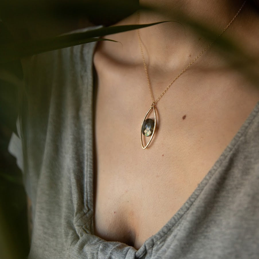 Pod Necklace