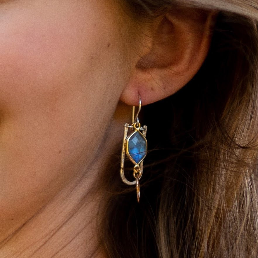 Moonbeam Queen Earrings