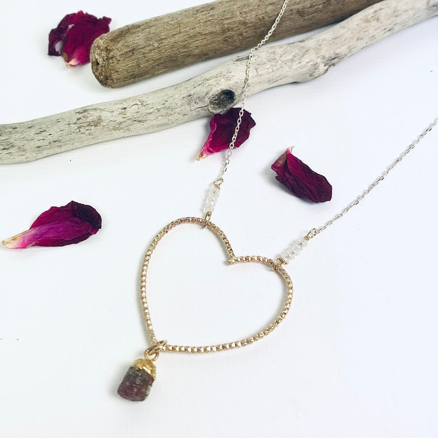 Everlasting Love Necklace