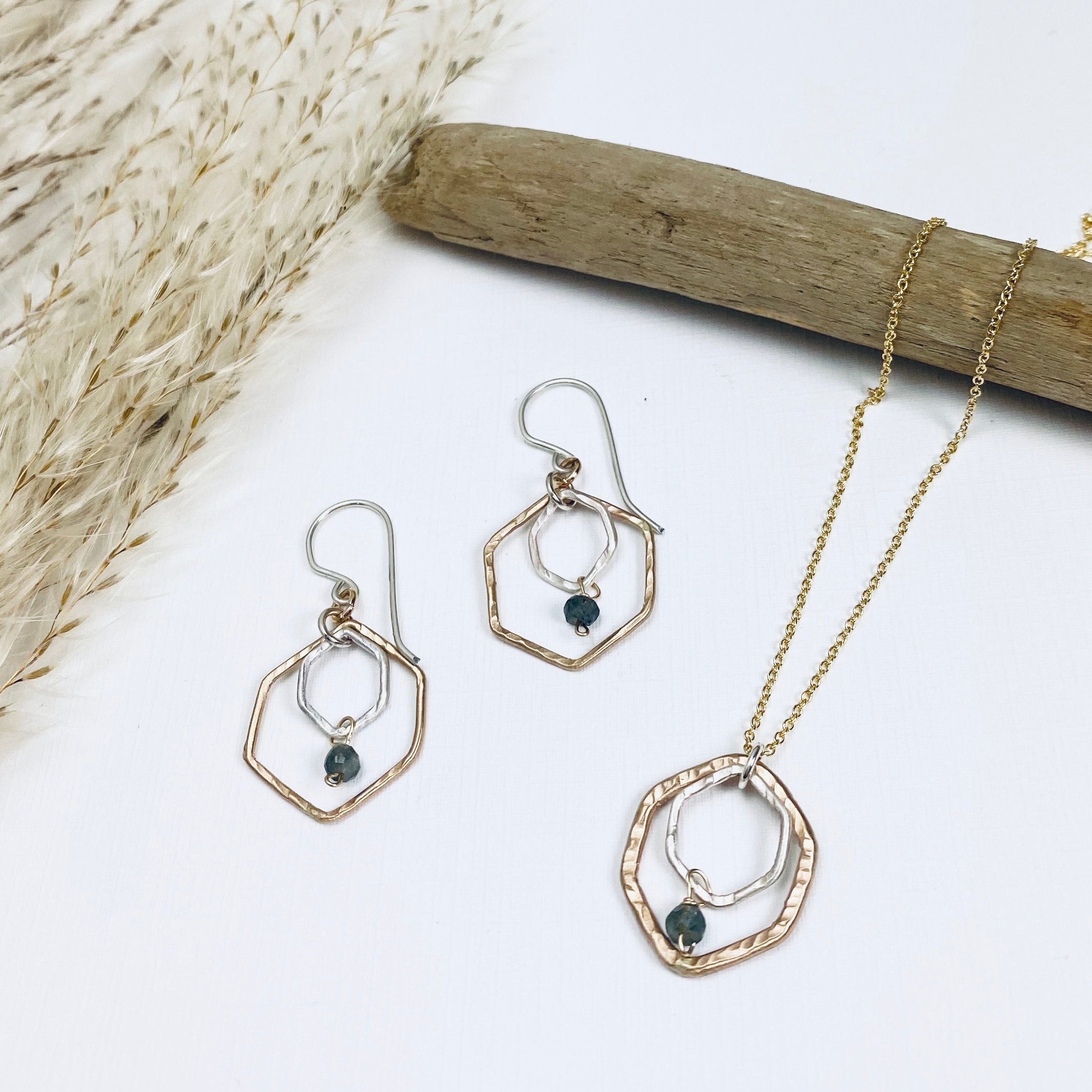 Honeycomb Moss Necklace