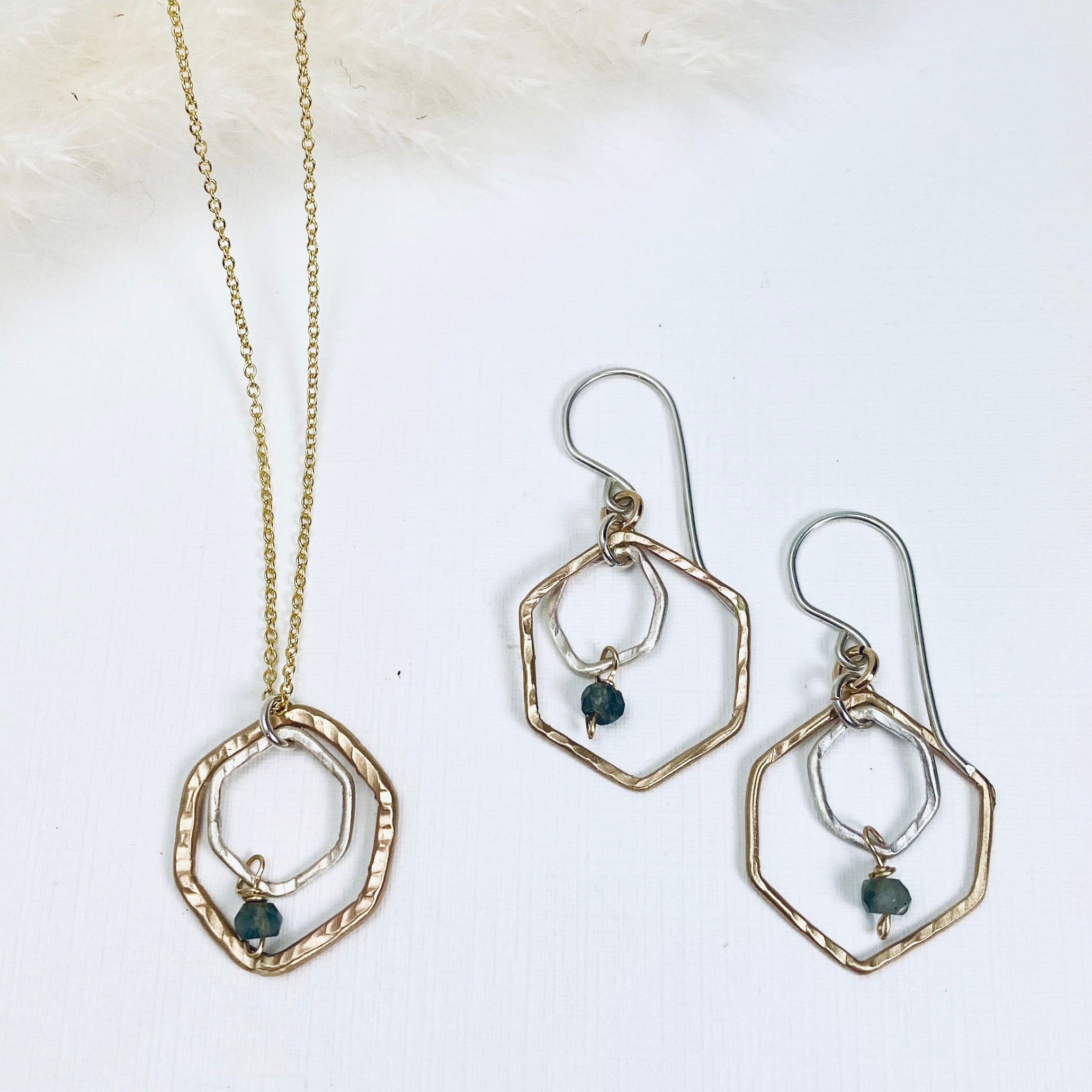 Honeycomb Moss Necklace