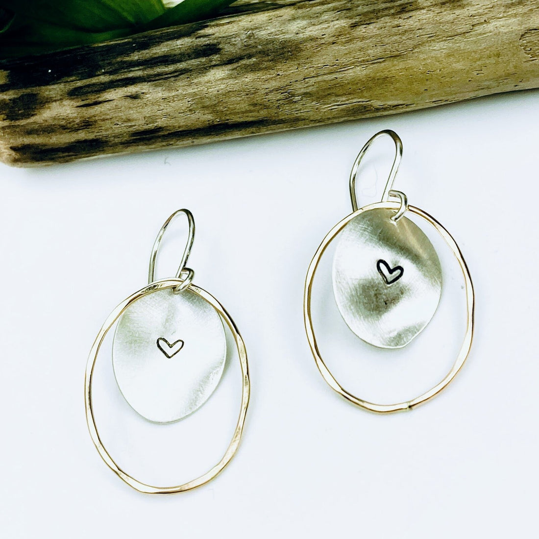 Hearts Crush Oval Earrings