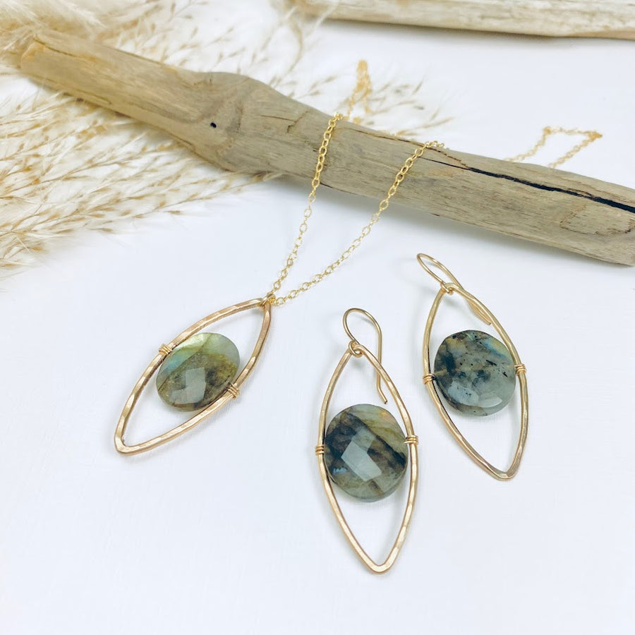 Pod Necklace