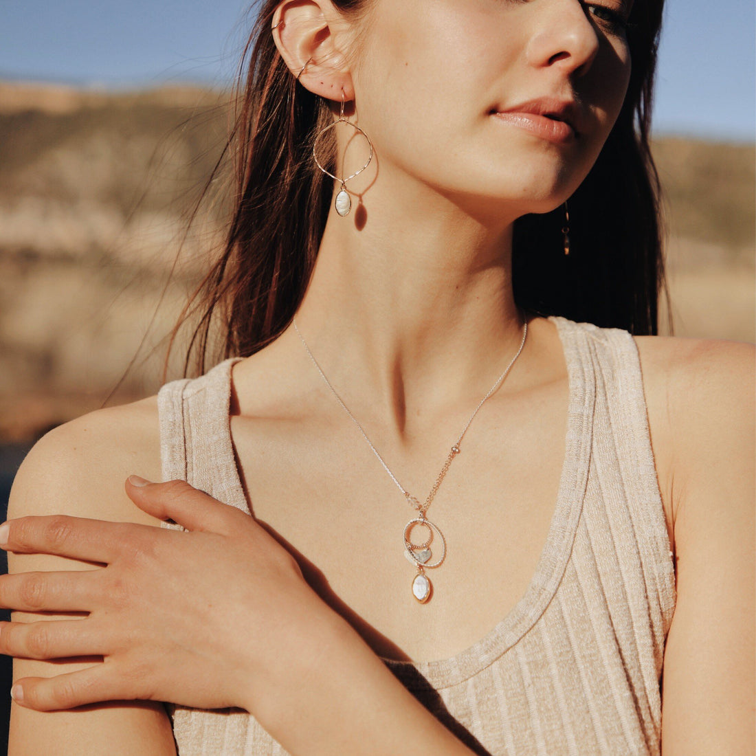 Pearl Details Necklace