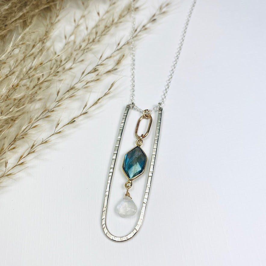 Moonbeam Queen Necklace
