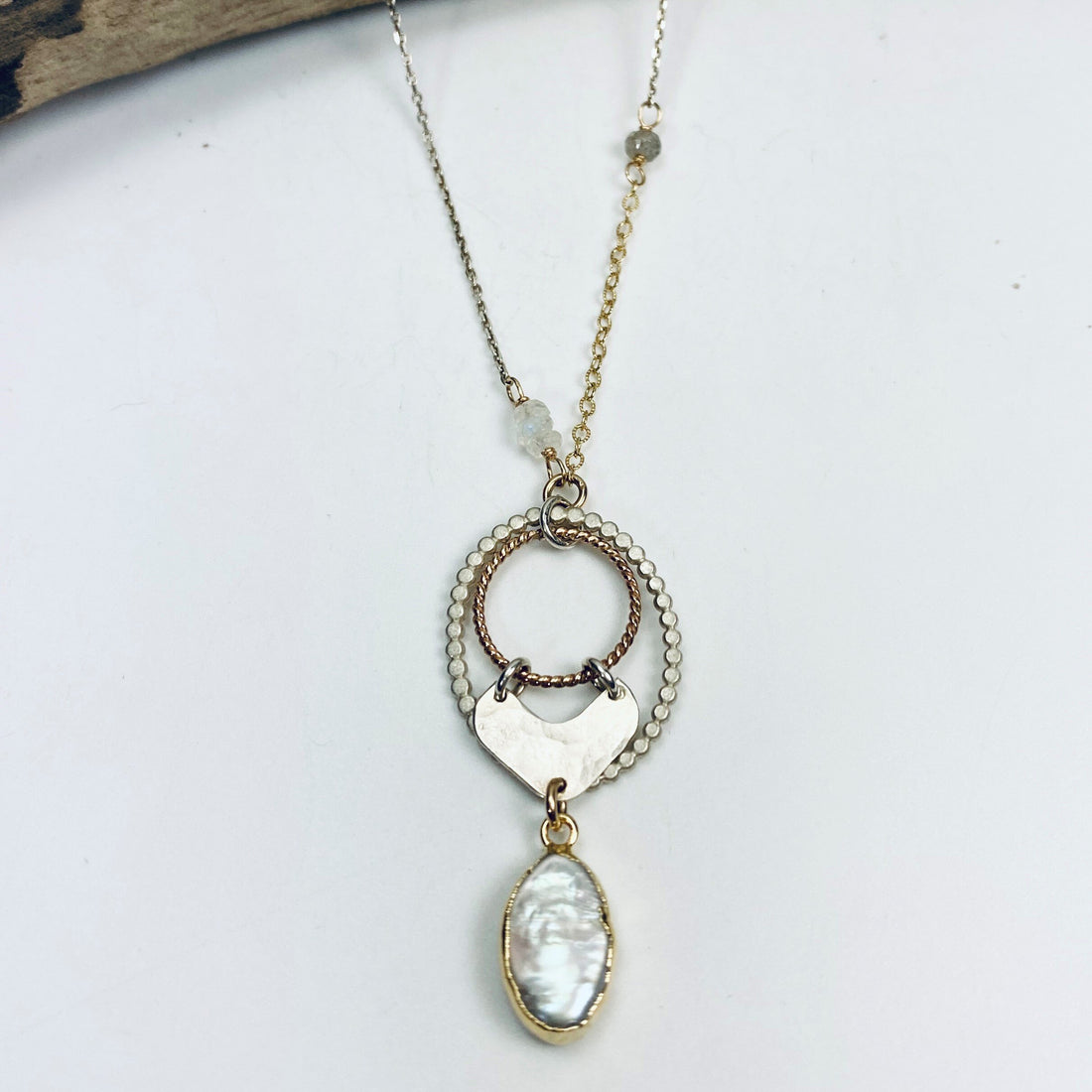Pearl Details Necklace